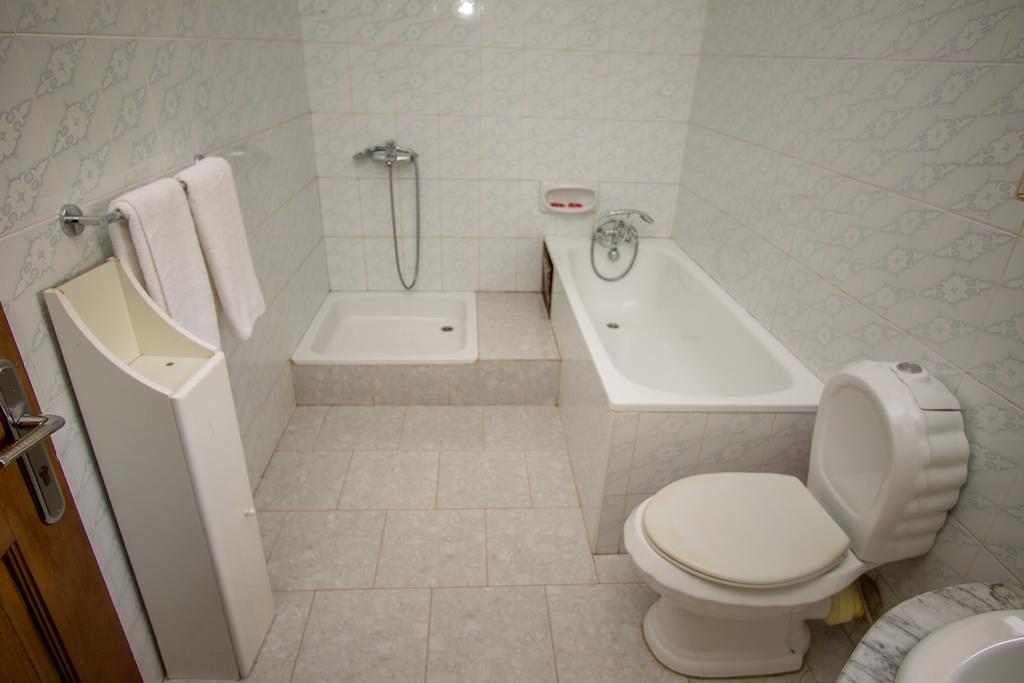 Alfa Hotel Munyonyo Kampala Kültér fotó